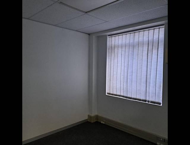 BUSINESS PROPERTY TO RENT IN HUMERAIL